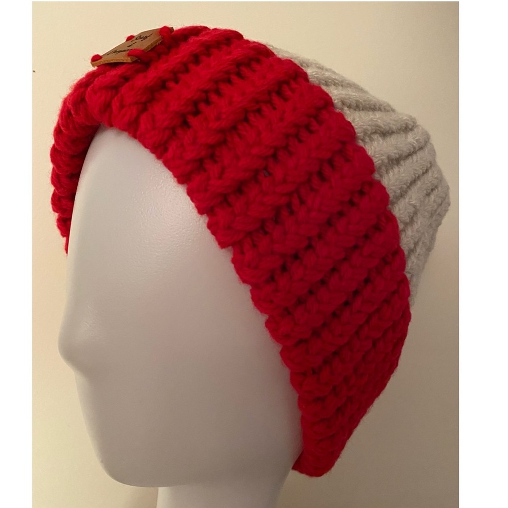 NWT Loom Knitted Hats, Warm and cozy, Knitting, Hats, Unisex, Handmade by Seller